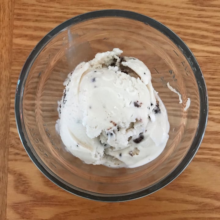 photo of Ripple Foods Cookies & Créme Plant-Based Frozen Dessert shared by @dianna on  27 Mar 2021 - review