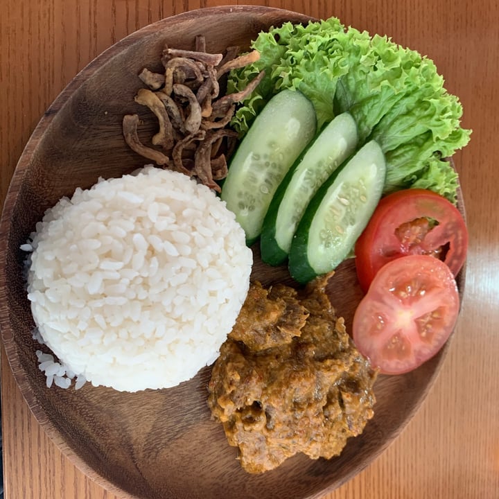 photo of nomVnom Bistro Toon Rendang Rice shared by @tarinemarine on  01 Mar 2021 - review