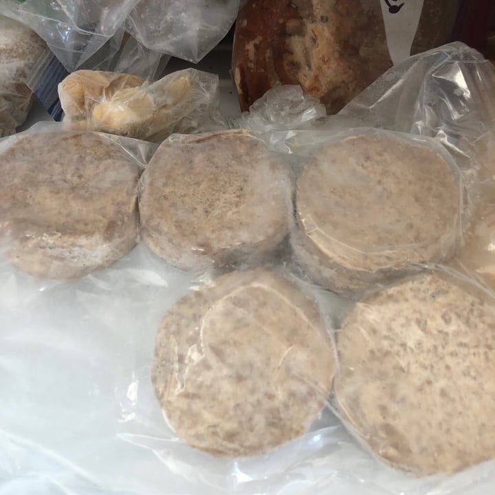 review photo of Beyond Meat Beyond breakfast Sausage Classic shared by @poisonsuemac on 15 May 2020 - review