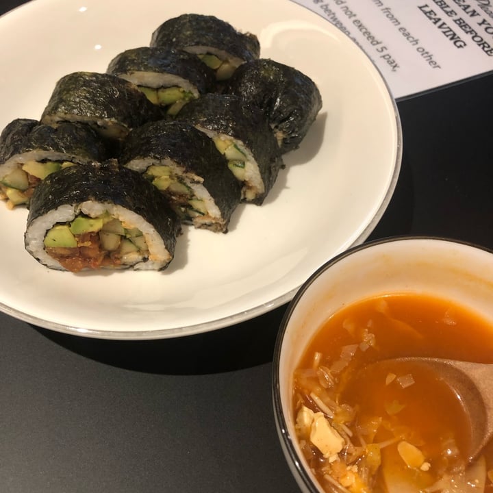 photo of Simple Lifestyle Healthy Vegetarian Cafe Sushi Roll shared by @emdothe77 on  25 Jan 2022 - review