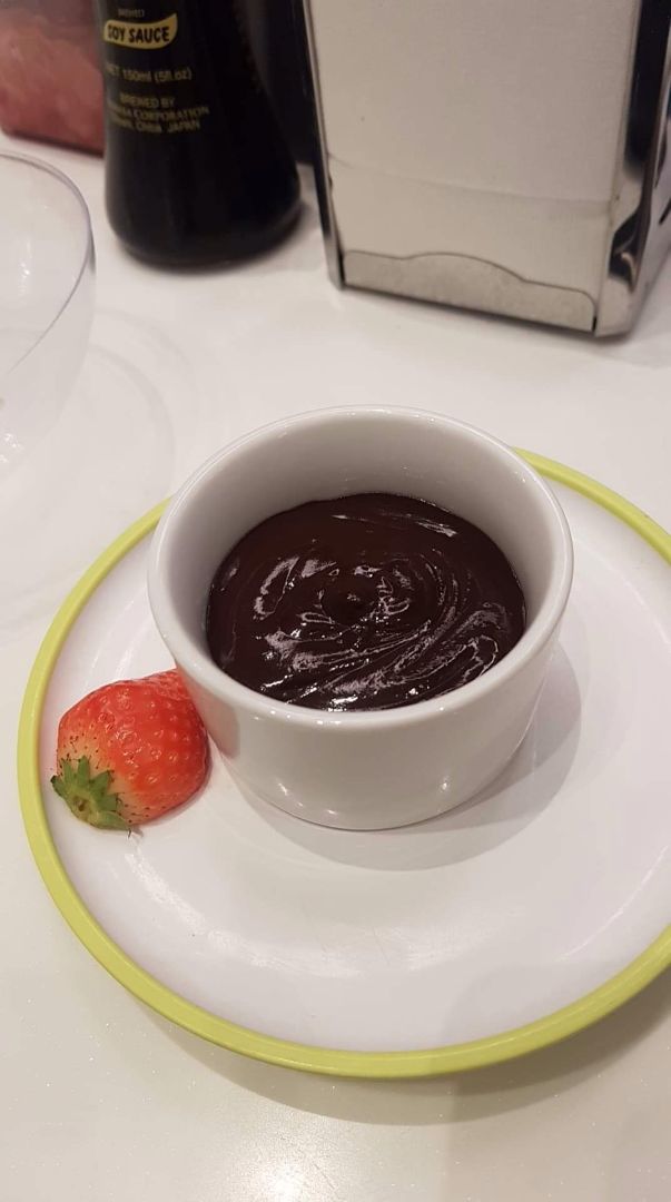 photo of YO! Sushi Chocolate Pot shared by @bluebeagle97 on  28 May 2019 - review