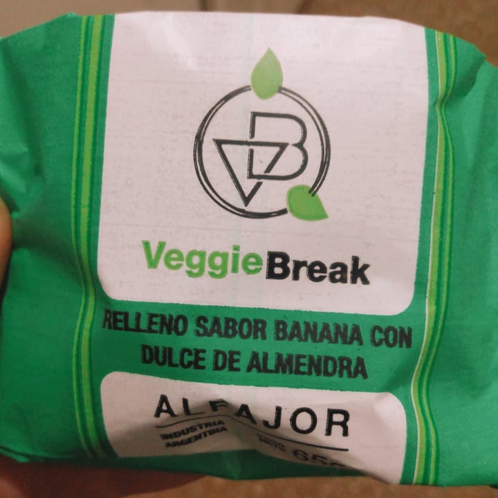 review photo of Veggie Break Alfajor Vegano Relleno con sabor a Banana Y Dulce de Almendra shared by @jesicaagui on 16 Oct 2022 - review