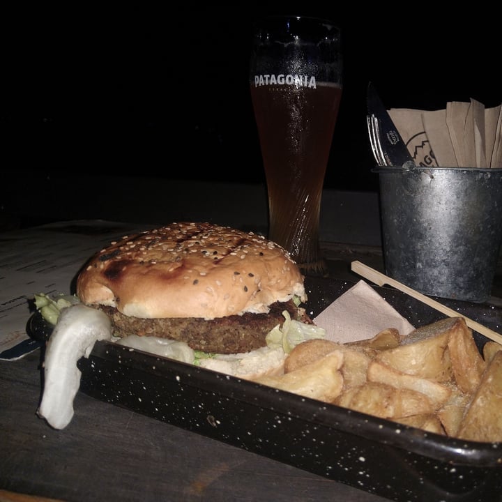 photo of Cerveza Patagonia - Jardín Cervecero Italia Hamburguesa de lenteja shared by @pablomolle on  25 Jun 2021 - review