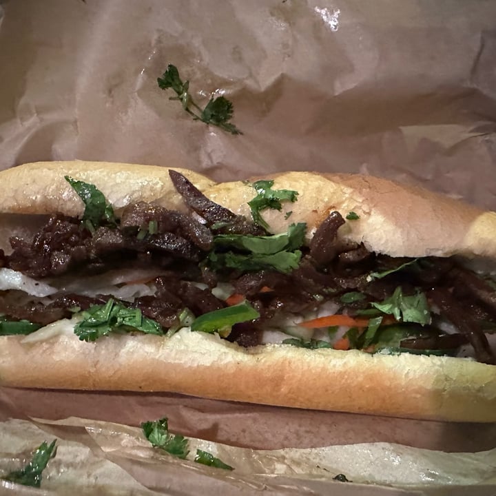 review photo of Alice & Friends' Vegan Kitchen bahn mi shared by @berryveganplanet on 25 Sep 2022 - review