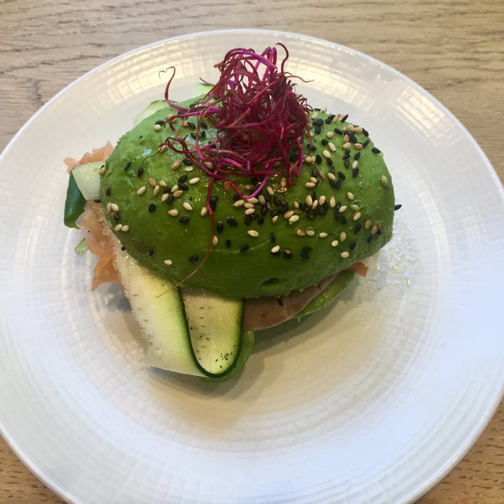 review photo of Macha Veg burger shared by @benewell on 13 Apr 2021 - review
