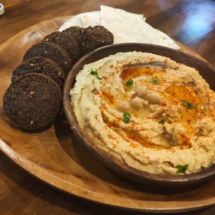 review photo of Garlic Falafel And Hummus shared by @andeetheexplorer on 10 Jul 2021 - review
