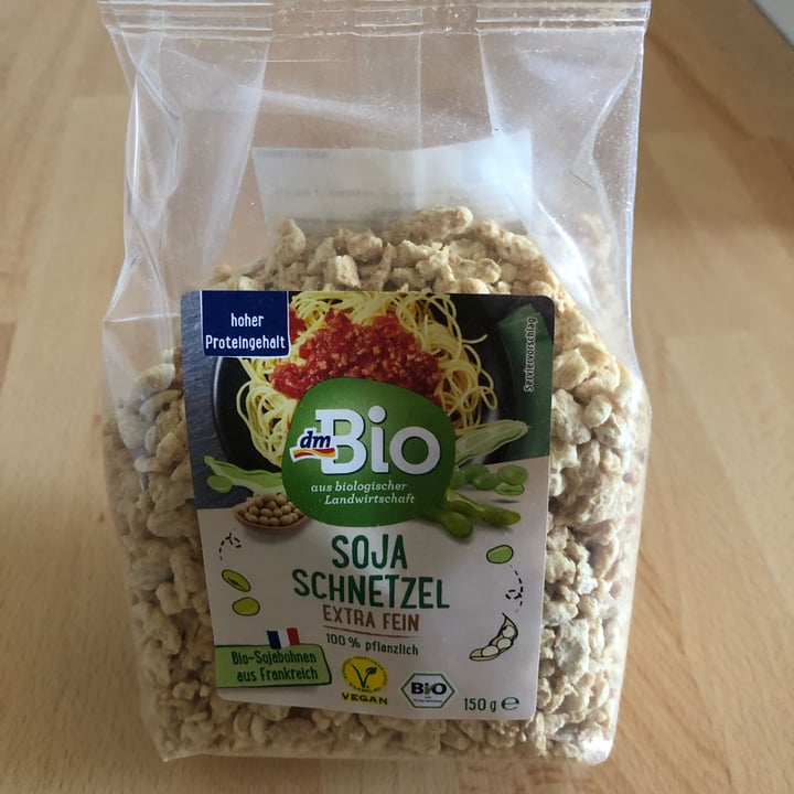 photo of dmBio Soja Schnetzel (soy meat) shared by @verdun on  28 Aug 2022 - review