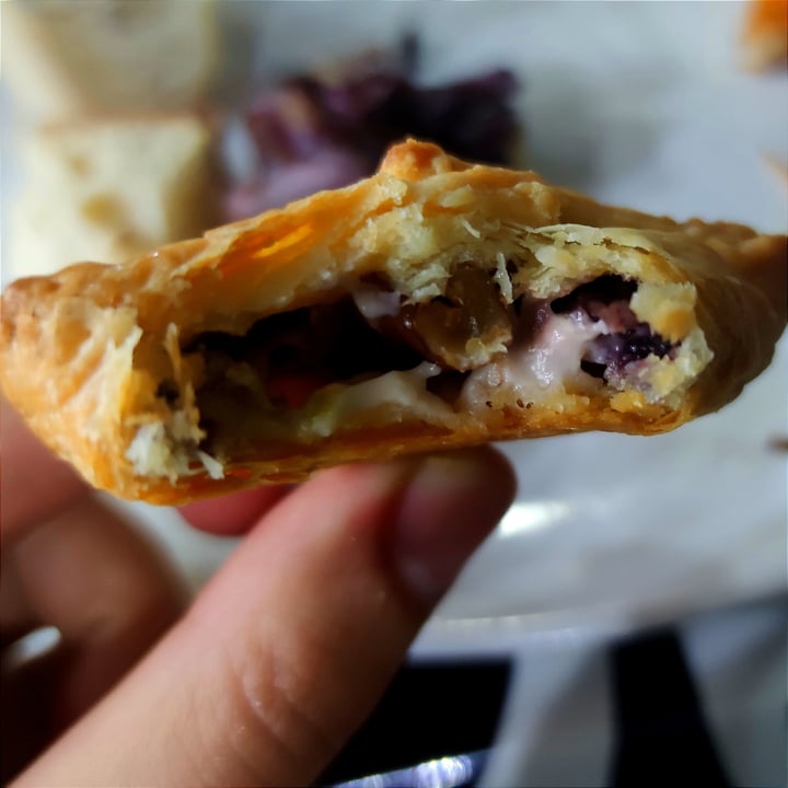 review photo of Gelateria Su Per Giù Aperitivo Vegan shared by @goveg on 24 Oct 2021 - review