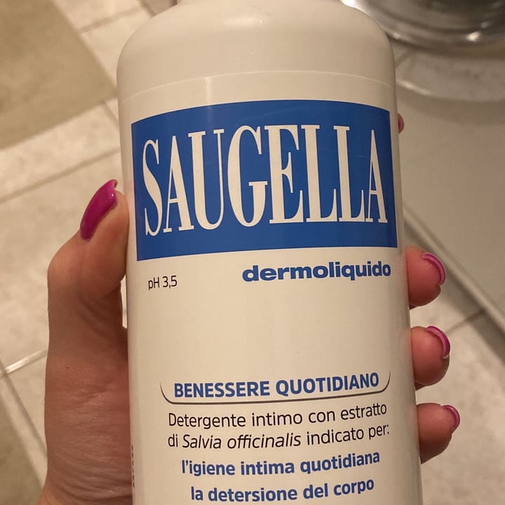 photo of Saugella Detergente intimo shared by @martina98l on  10 May 2022 - review