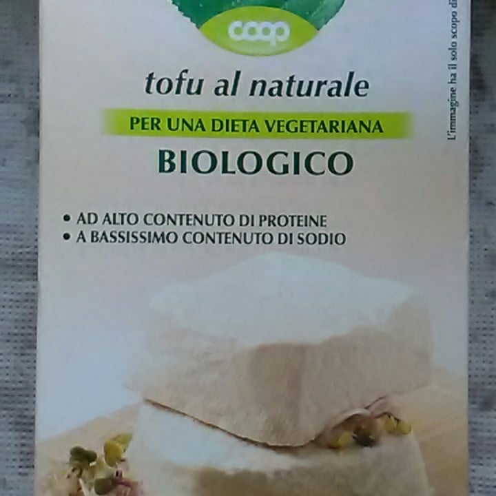 photo of Vivi Verde Coop Tofu Al Naturale shared by @adefraintigullio on  22 Jun 2022 - review