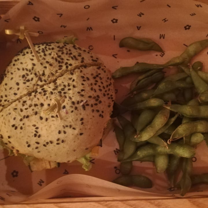 photo of Flower Burger Jungle Burger shared by @ftomasello on  01 May 2022 - review