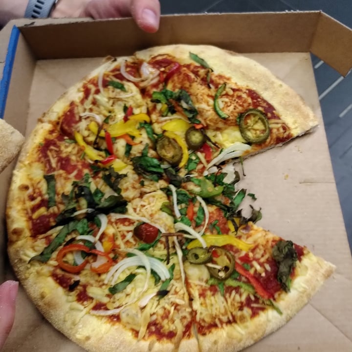 photo of Domino's Pizza Charleroi-sud Spicy Vegan shared by @maffi1810 on  17 May 2022 - review