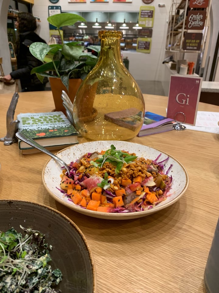 photo of Life Alive Organic Cafe Thai peanut sutra shared by @aestheticallyadventurous on  03 Apr 2019 - review