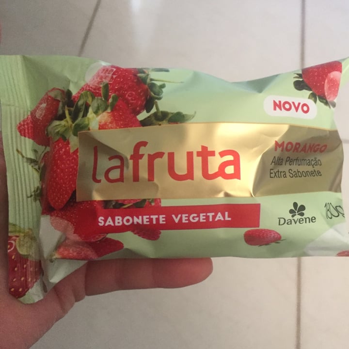 photo of Davene La Fruta - Sabonete Vegetal shared by @umaguriavegana on  22 Jul 2021 - review