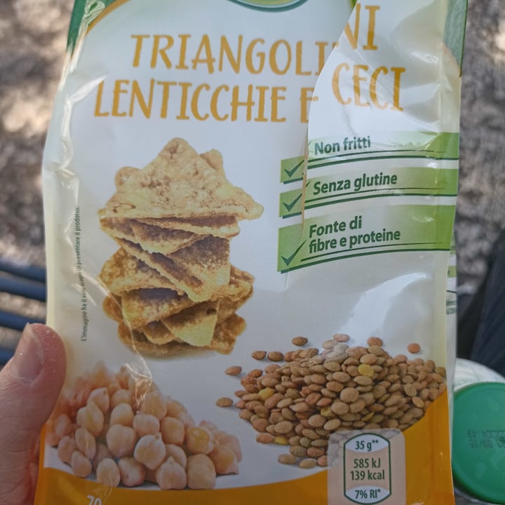 photo of Just Veg! (ALDI Italy) Triangolini lenticchie e ceci shared by @kappyr01 on  03 Oct 2022 - review