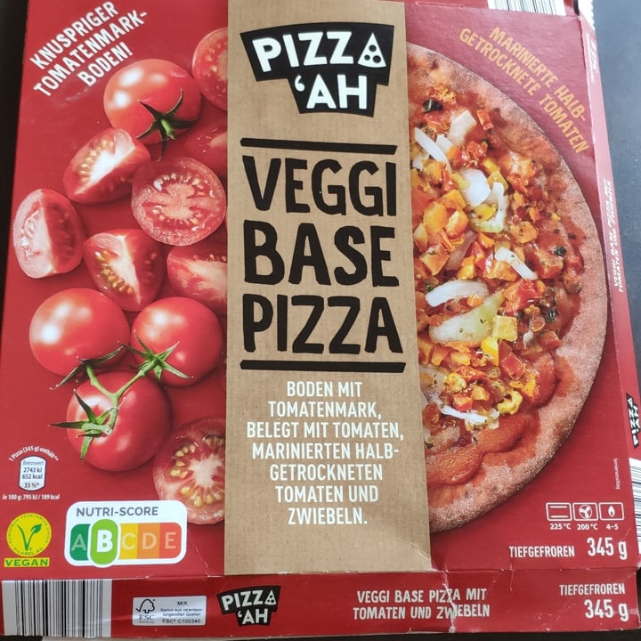 review photo of PIZZ‘AH veggi base pizza, pomodori semisecchi marinati e cipolla shared by @egcmi on 23 Sep 2021 - review