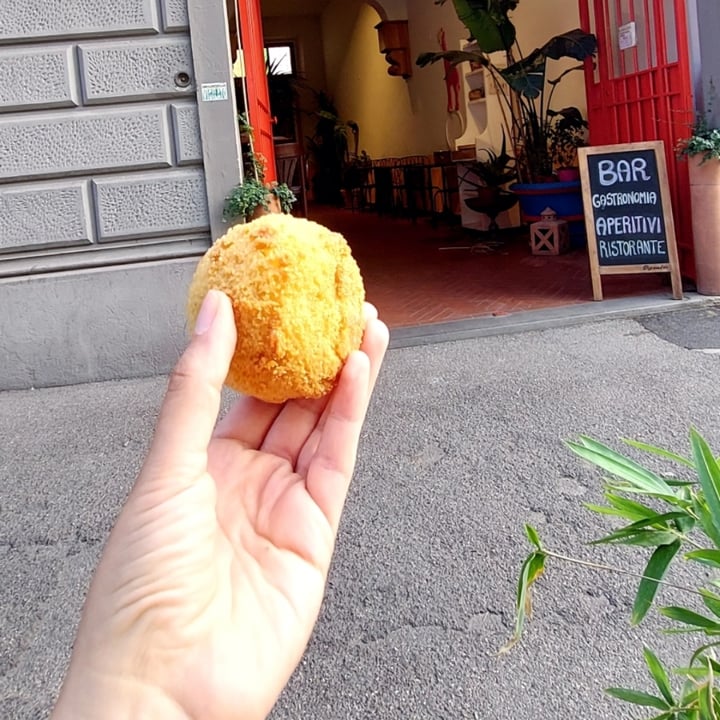 photo of Fonderia Gastro Bistrot Arancina vegan shared by @wandavetveg on  20 Jul 2022 - review