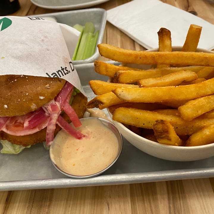 photo of Veggie Grill Santa Fe Crispy Chickin' shared by @stephjc on  24 Oct 2021 - review