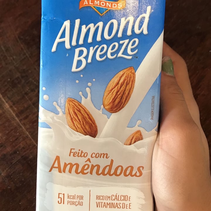 photo of Blue Diamond Almond breeze Baunilha shared by @maariahamanimais on  29 Jan 2022 - review