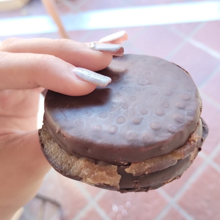 photo of Neko Alfajor De Dulce De Leche De Almendras shared by @nazarenamorello on  13 Dec 2022 - review