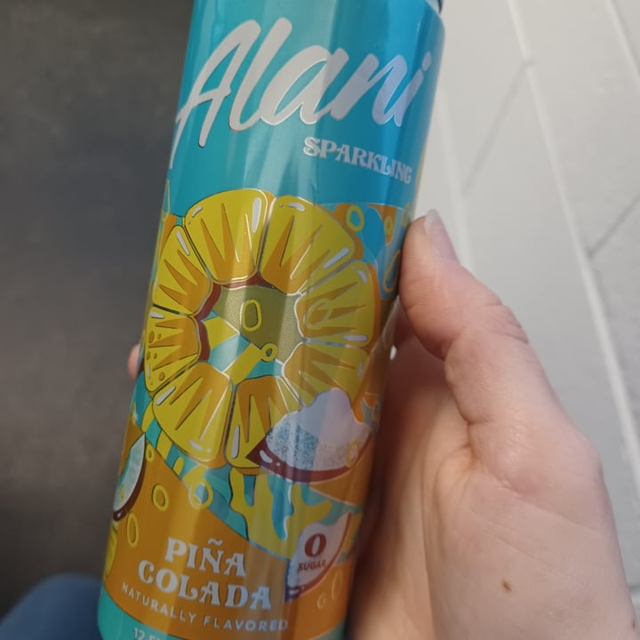 photo of Alani Sparkling Piña Colada shared by @earthling6 on  17 Nov 2022 - review