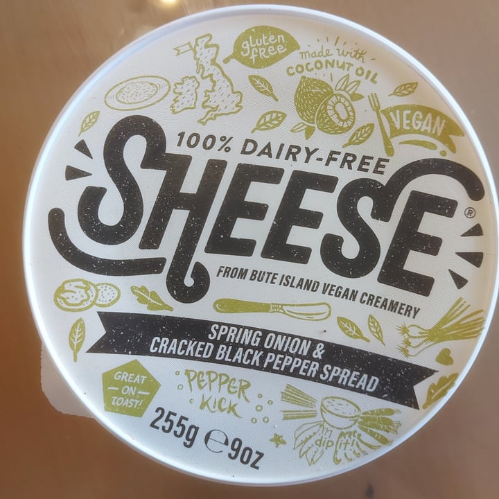 photo of Sheese Sheese Spring Onion & Cracked Black Pepper Spread shared by @keepsmilingvegan on  27 Jan 2022 - review