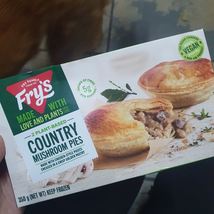 photo of Fry's Family Food 2 Country Mushroom Pies shared by @michaelakirsten on  10 Jun 2021 - review