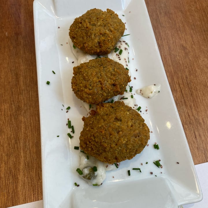 review photo of PISTATXO Cocina Vegetariana Falafel con salsa tártara shared by @verdegiadeite on 17 Jun 2022 - review