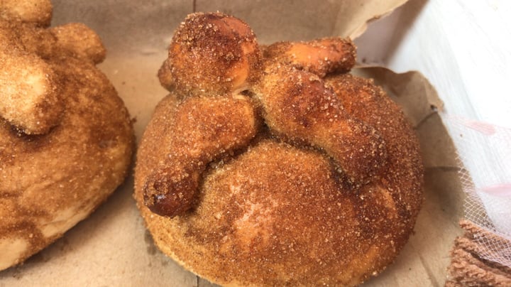 photo of Alba's food Pan de muerto shared by @albiselena on  18 Dec 2019 - review