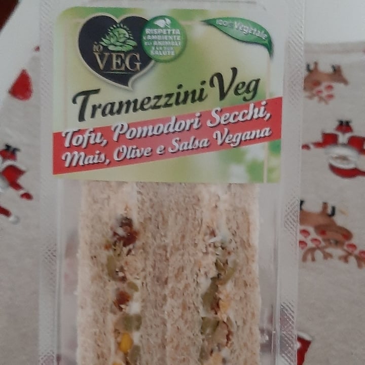 photo of ioVEG Tramezzini Veg Tofu, Pomodori Secchi, Mais, Olive E Salsa Vegana shared by @lilliflower on  31 Dec 2021 - review