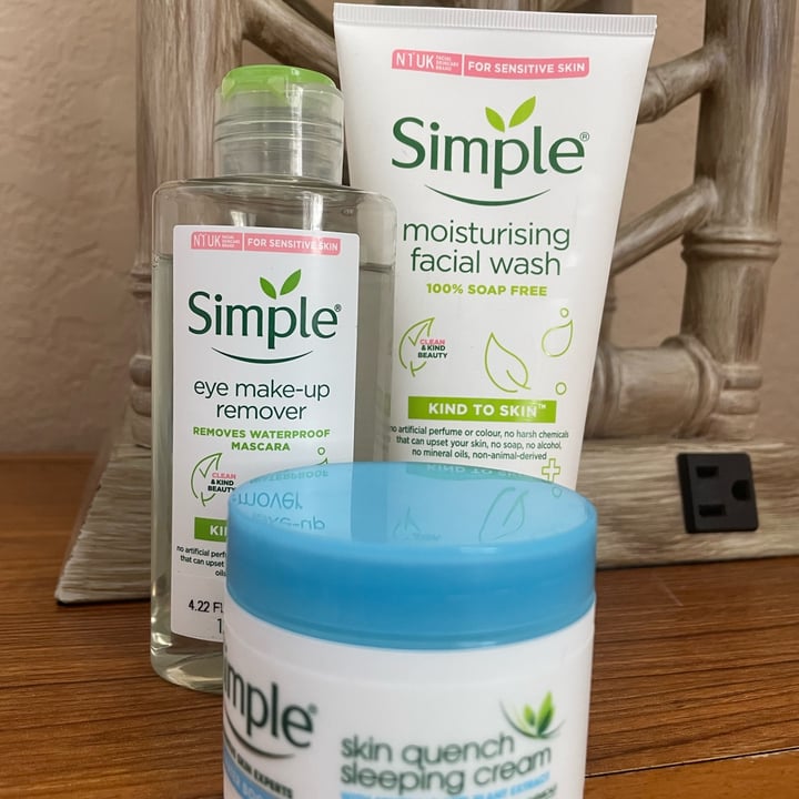 photo of Simple Moisturising facial wash shared by @veggietico on  27 Oct 2021 - review