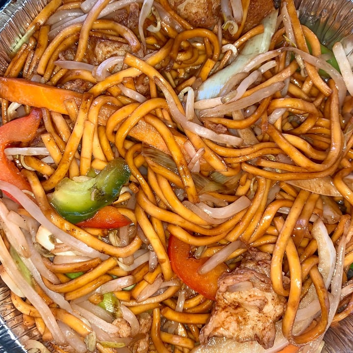 photo of Yummy Cottage Asian Cuisine Vegan Chicken Chow Mein shared by @meghanudale on  24 Jun 2021 - review