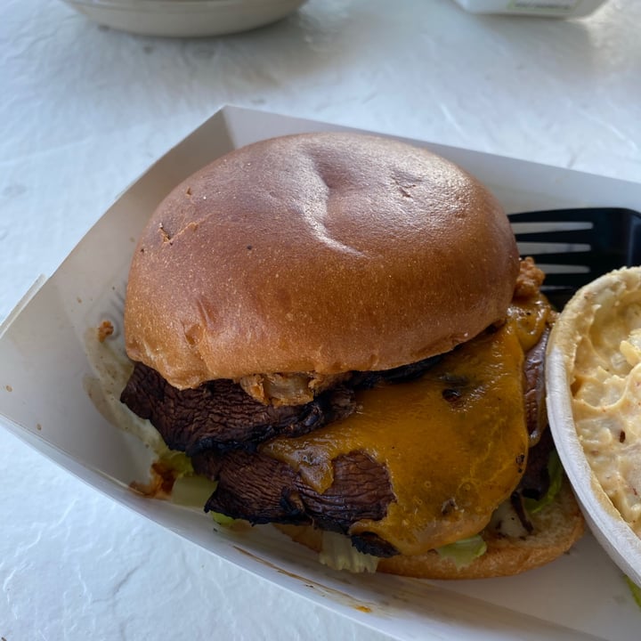 photo of Picnic Beach Mushroom Manwich shared by @mellshoe on  16 Jun 2020 - review