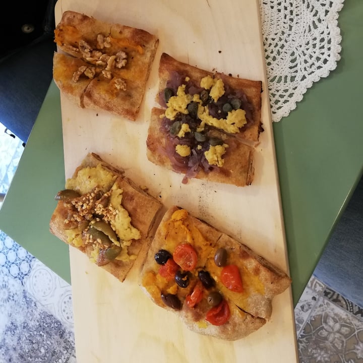 review photo of Nonna Cleme Tranci di pizza e focaccia shared by @veggiulia on 14 Apr 2022 - review