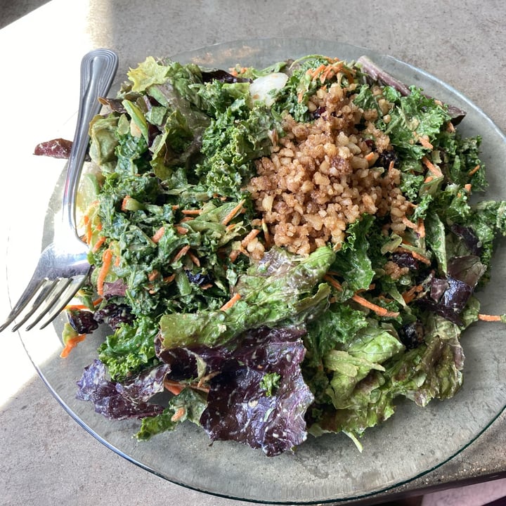 photo of Choice Health Bar thanks-living kale salad shared by @raatz on  14 Nov 2022 - review