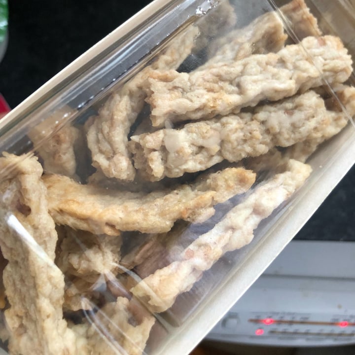 review photo of Fry's Family Food Chicken Style Strips shared by @semplicemente-vegan on 13 Mar 2022 - review