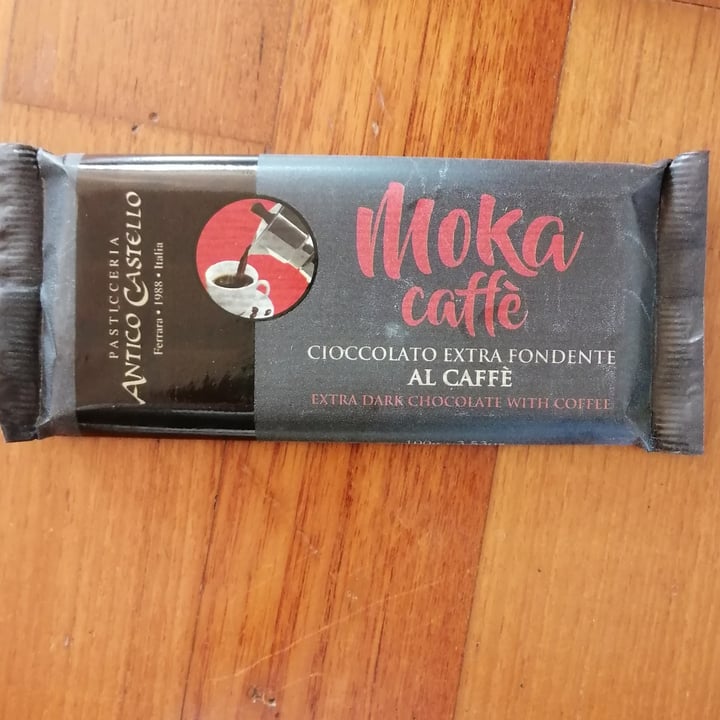 review photo of Pasticceria Antico Castello Cioccolato Extra Fondente Al Caffè shared by @larayogayaga on 01 Apr 2022 - review