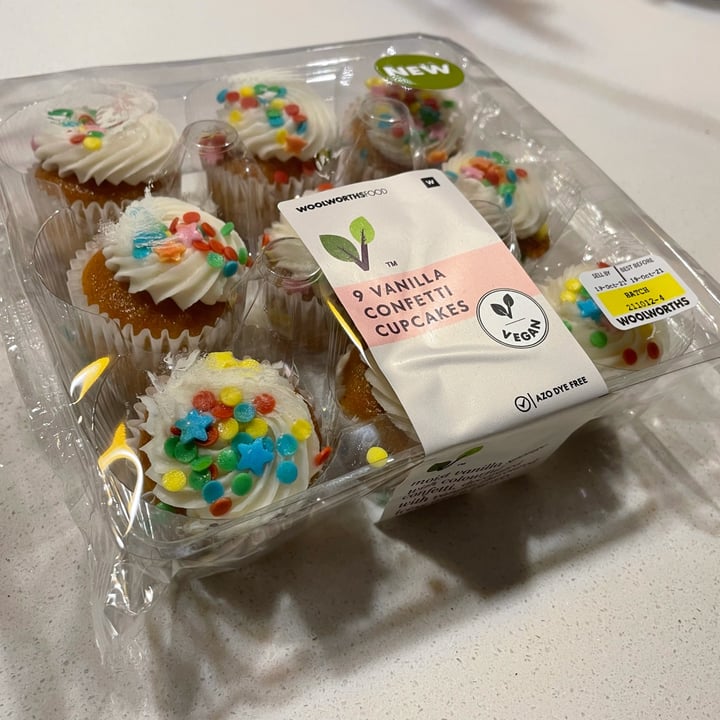 photo of Woolworths Food 9 Vanilla Confetti Cupcakes shared by @pravika on  18 Oct 2021 - review