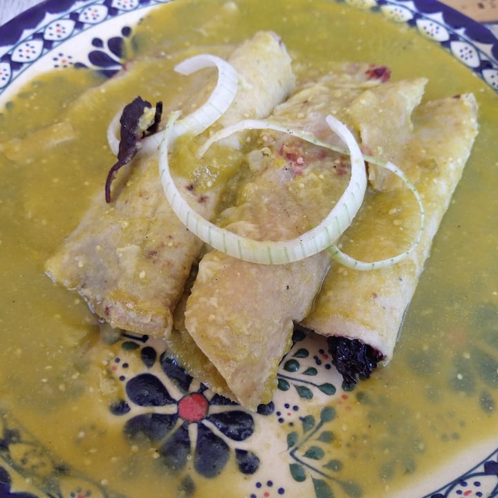 review photo of La Constancia Enchiladas Granjeras shared by @marcelaram1 on 16 Mar 2022 - review