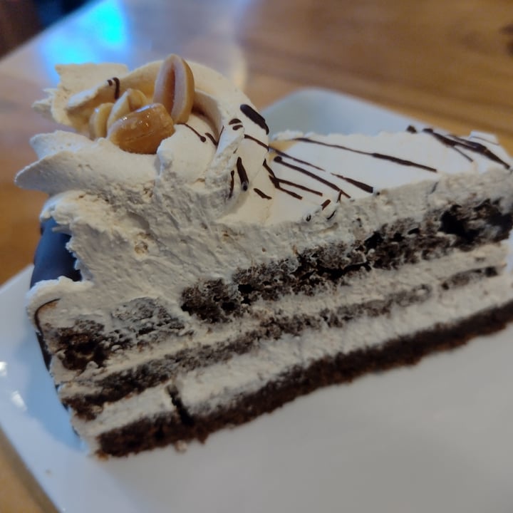 photo of Café Blattgold Snickers Torte shared by @felice on  04 Mar 2022 - review
