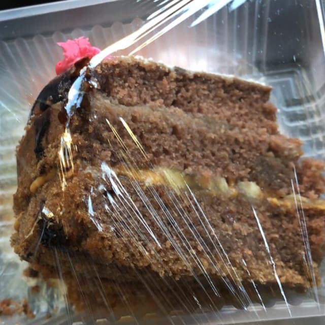 Photo of the dish “Torta De Chocolate Rellena De Banana Y Dulce De Almendras”