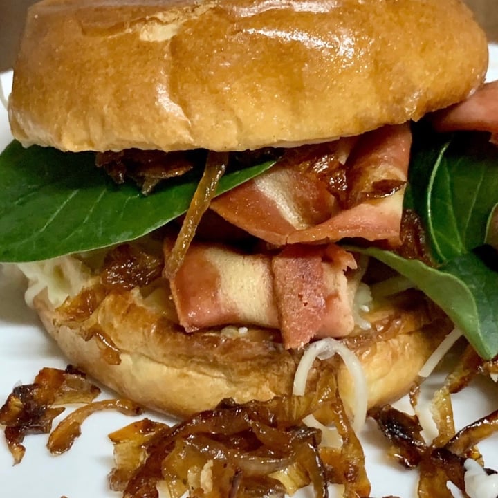 review photo of Fry's Family Food Fry's Artisan Bakery Brioche Burguer Buns shared by @mistybirdbush on 03 Nov 2020 - review