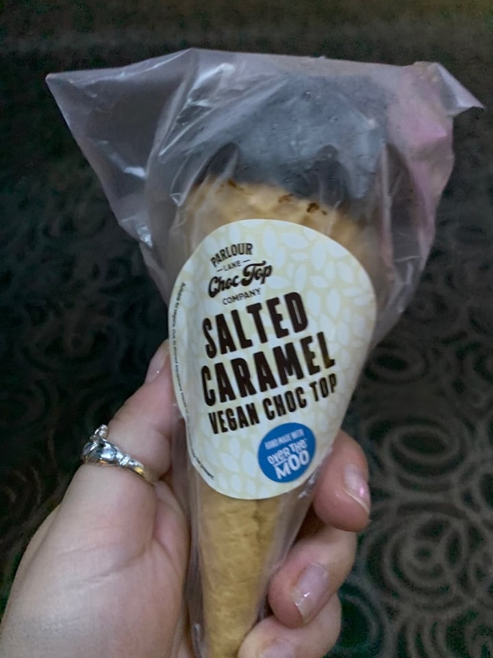 photo of Parlour Lane Choc Top Company Salted Caramel Choc Top shared by @hidden3enigma on  09 Feb 2020 - review