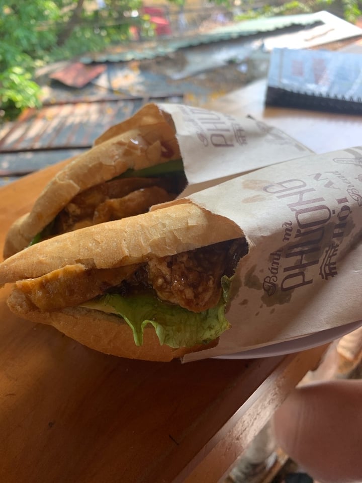 review photo of Bánh Mì Phượng Banh mi Vegan shared by @ariellemma on 11 Mar 2020 - review