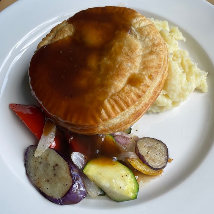 photo of Plant Matter Kitchen Truffled mushroom pie shared by @fork4k on  29 Jun 2022 - review