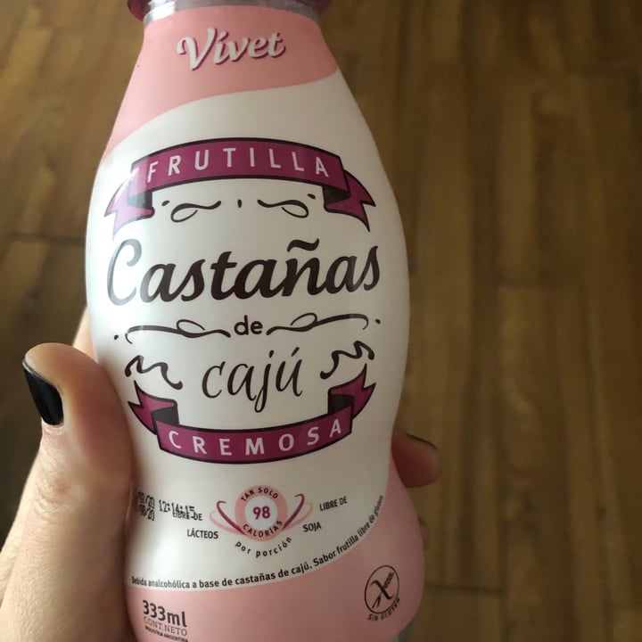 photo of Vívet Leche de Castañas de Caju sabor Frutilla Cremosa shared by @vickydeb on  22 Aug 2020 - review