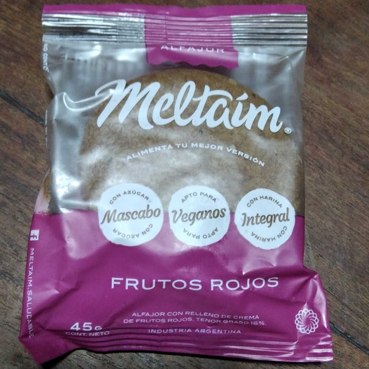 photo of Meltaím Alfajor de Frutos rojos shared by @amiraashlem08 on  21 Feb 2022 - review