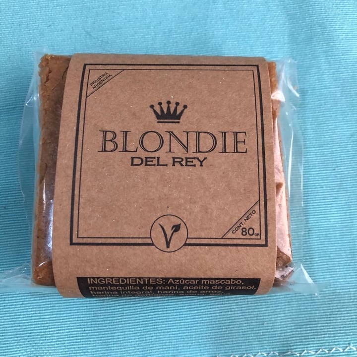 photo of Brownie del Rey Blondie con Chocochips shared by @vickyruloveg on  31 May 2021 - review
