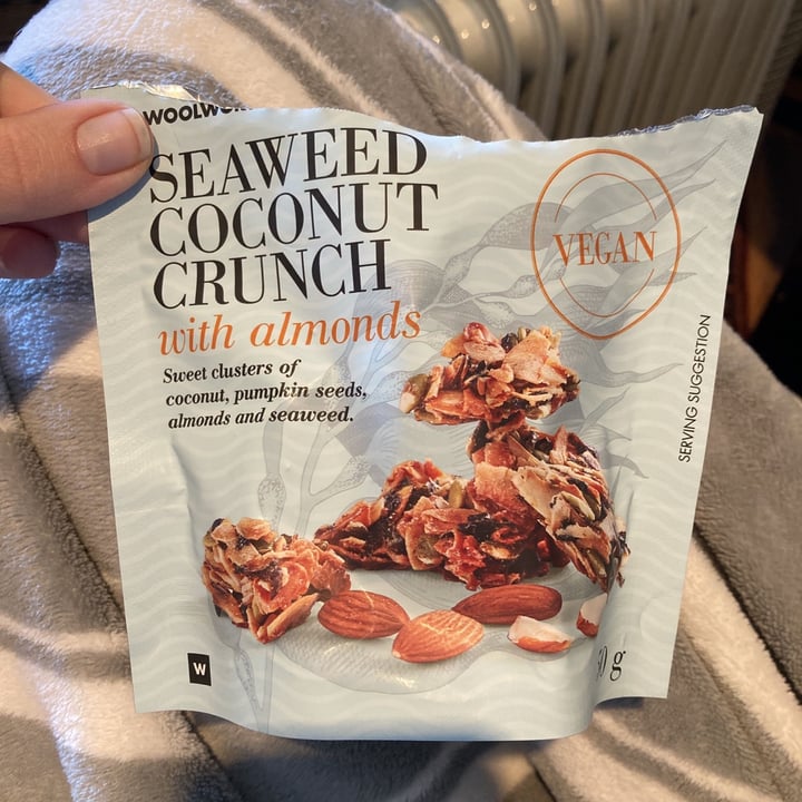 photo of Woolworths Food Seaweed Coconut Crunch with Almonds shared by @twoleavess on  01 Jun 2021 - review
