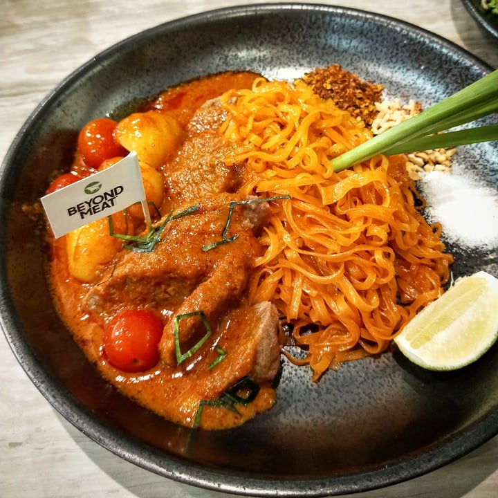 photo of Bangkok Jam Beyond Sausage Pad Thai shared by @singapovegan on  20 Mar 2021 - review